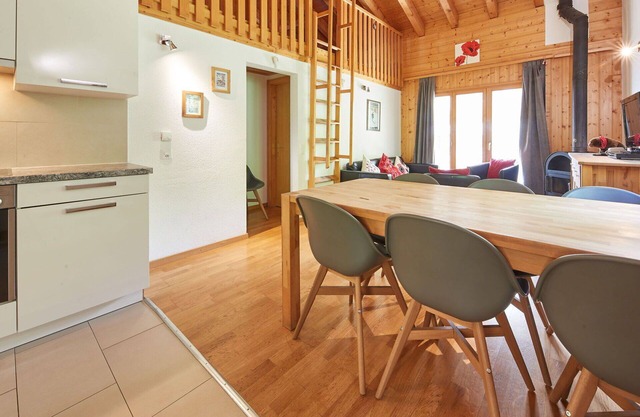 Beautiful apartment for 8 guests with WIFI, TV, balcony and pets allowed