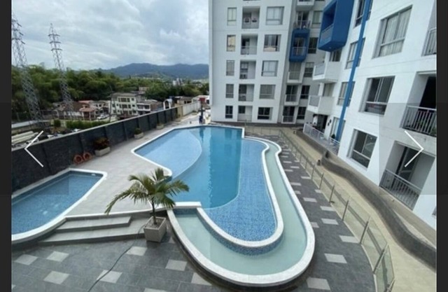 Beautiful apartment with pool and private parking