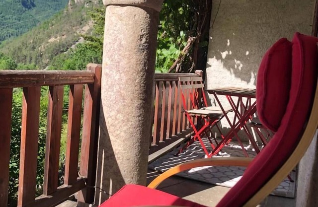 Beautiful apartment 15 minutes from Mme Carle's meadow