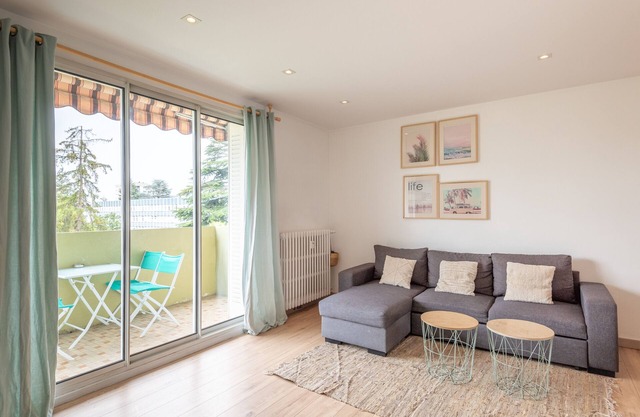 Beautiful apartment 5 minutes from the lake