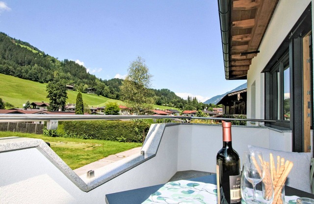 Beautiful apartment for 8 guests with WIFI and terrace