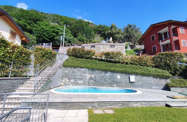Beautiful apartment for 2 people with WIFI, pool and balcony