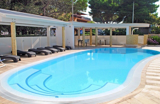 Beautiful apartment for 5 people with pool, A/C, WIFI, TV, balcony and pets allowed