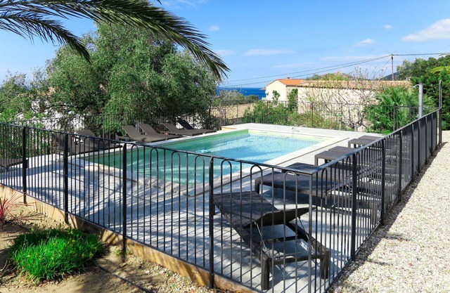 Beautiful apartment for 5 people with A/C, WIFI, pool, TV and terrace