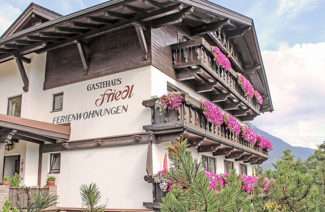 Beautiful apartment for 4 guests with WIFI, TV, balcony and parking