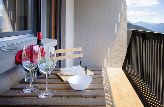 Beautiful apartment for 2 guests with pool, WIFI, TV, balcony, pets allowed and panoramic view