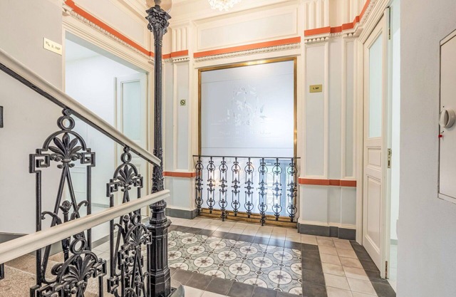 Beautiful apartment for 5 guests with WIFI, TV, pets allowed and parking