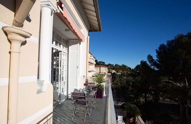 Beautiful apartment for 6 guests with A/C, WIFI, TV, balcony and panoramic view