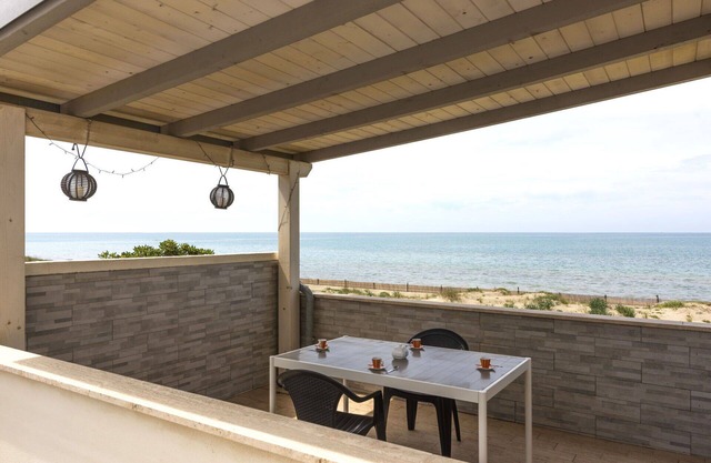 Beautiful apartment for 3 guests with A/C, TV, terrace and parking
