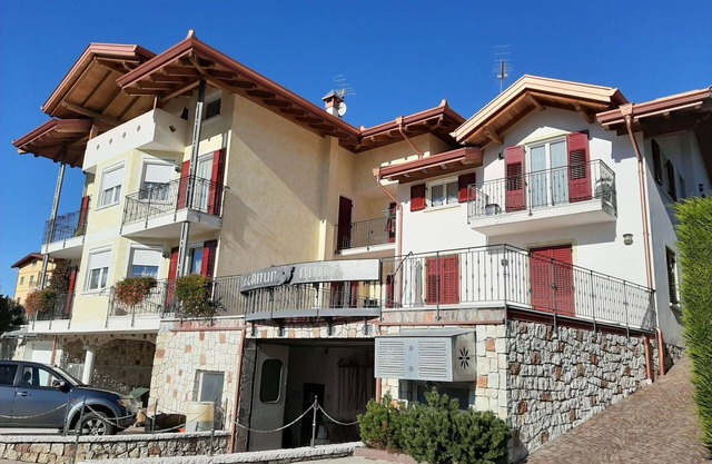 Beautiful apartment for 4 people with WIFI, TV, terrace, pets allowed and parking