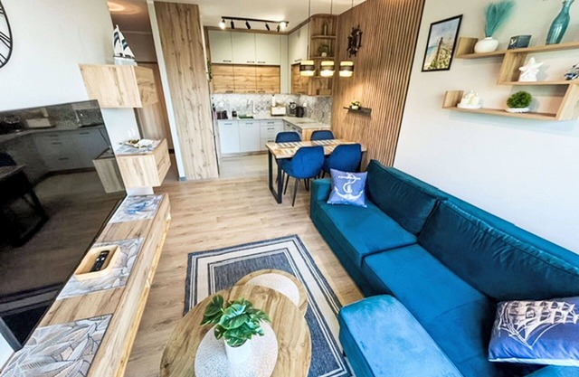 Beautiful apartment for 4 guests with WIFI, pool, hot tub, TV, balcony and parking