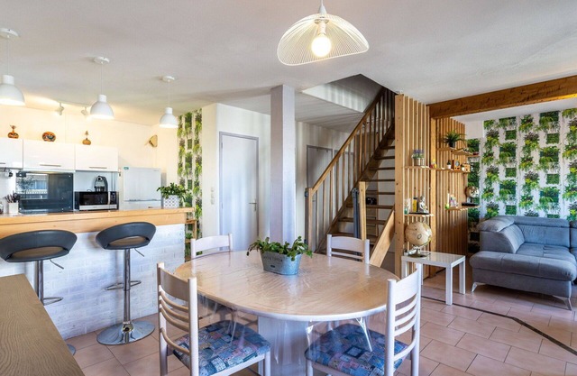 Beautiful apartment for 4 guests with A/C, WIFI, TV and balcony