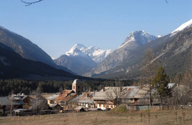 beautiful apartment labeled in a village house LES ALBERTS MONTGENEVRE