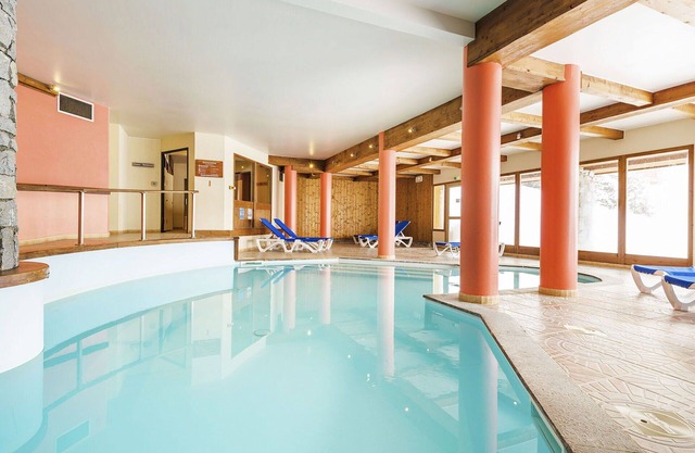 Beautiful apartment for 8 guests with WIFI, pool, TV, terrace and pets allowed