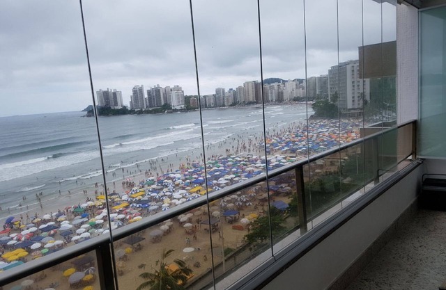BEAUTIFUL APARTMENT. FULL SEA FRONT, 3 BEDROOMS +1 REVERS. STAR, 03 BATHROOMS, FEET IN THE SAND