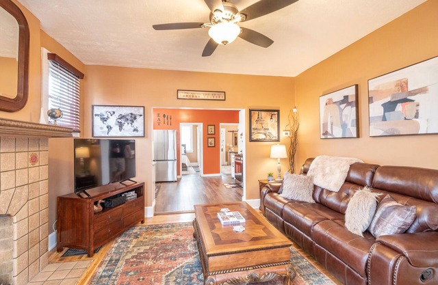 Beautiful Apartment! Only 4 Miles From Downtown Cincinnati