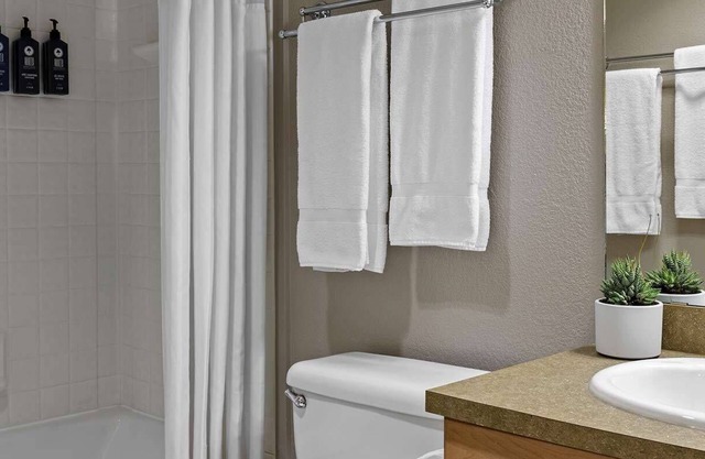Beautiful ,Awesome resort in Canmore Resort in AB ,Canada, Studio Unit for 2 ppl