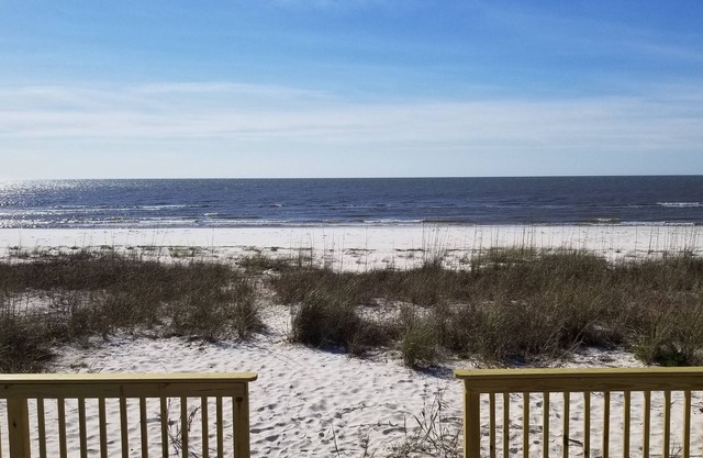Beautiful beach,Ground Level with two Kitchens. Oceanfront Property on the Gulf