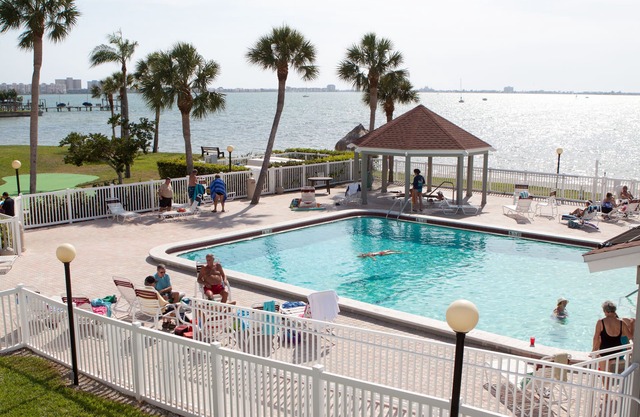 Beautiful Beachfront Condo - Available June 1 to Nov 30 2025