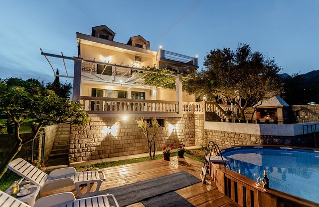 Beautiful big appartnent for 4 persons in a green environment, bathed in the sun