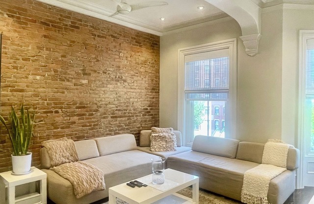 Beautiful Boston Brownstone!