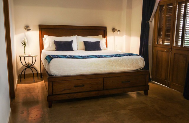 Beautiful Boutique Apart-hotel view & services (La Isabela Suites)