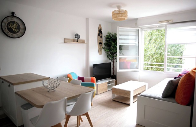 Beautiful bright apartment, quiet close to the beaches and the historic city