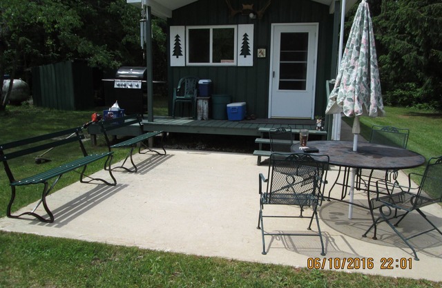 Beautiful Cabin Comfortably Sleeps 6