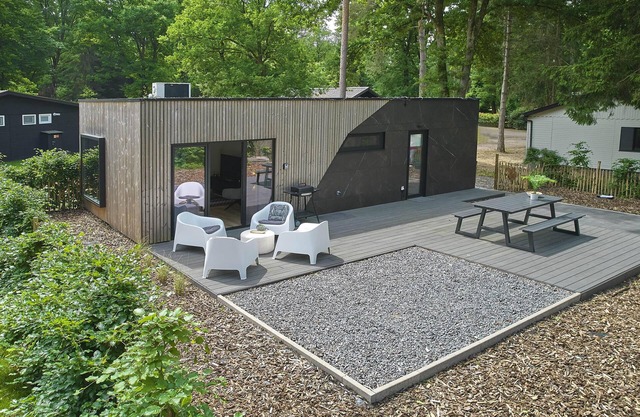 Beautiful chalet in the middle of the woods