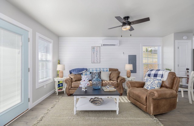Beautiful Cherokee Lake Cozy Cottage 2 bed - 2 1/2 Bath, all new!