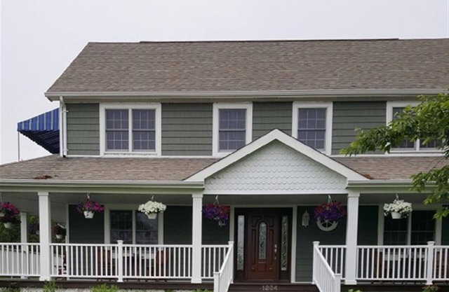 Beautiful Colonial Mint Condition Summer House Walking Distance to Beach