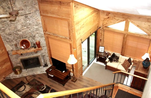 Beautiful condo at the resort with free shuttle!