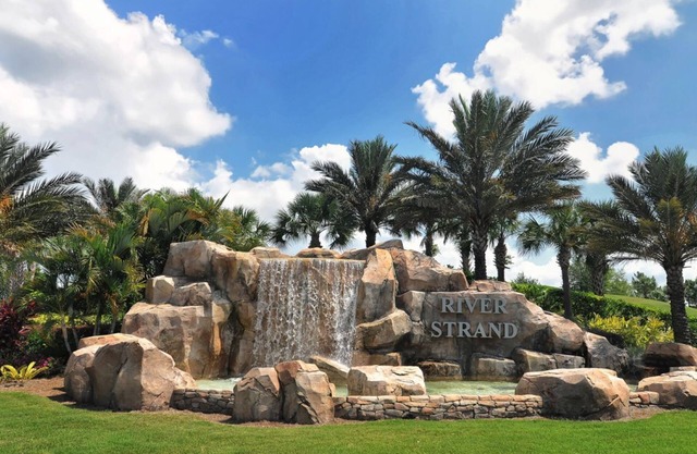 Beautiful Condo in Luxurious Golf & Tennis Community