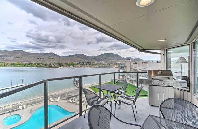 Beautiful Condo w/Balcony on Lake Chelan!