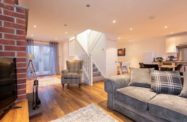 Beautiful Cottage in Durham with Pool Table