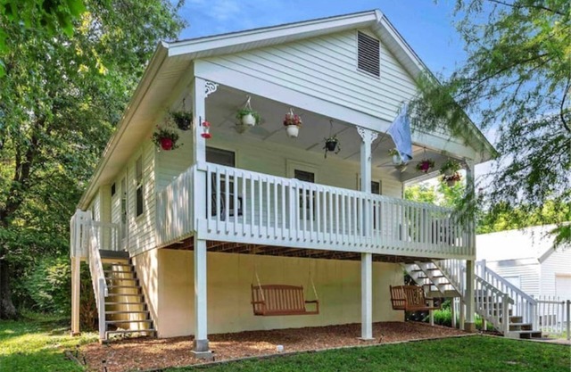 Beautiful Cottage on Large one Acre Private Lot