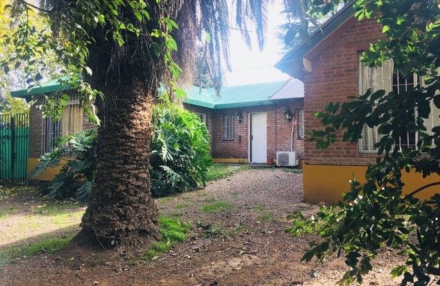 Beautiful country house for rest and meetings Equipped, comfortable and functional.