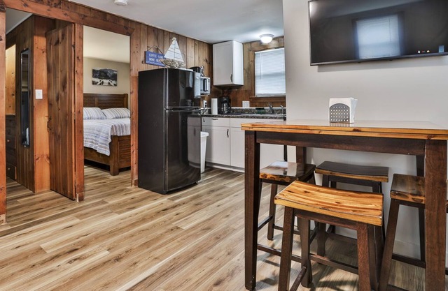 Beautiful & Cozy Cottage in Laconia