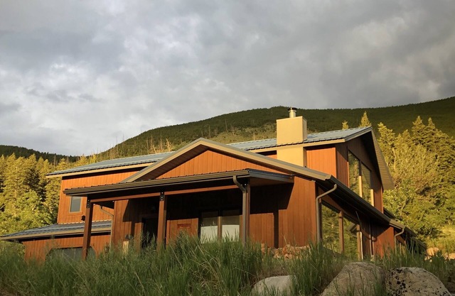 Beautiful custom home in the Beartooth mountains. Horse friendly