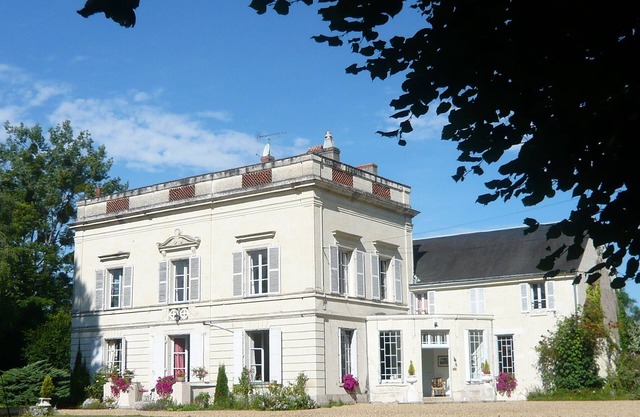Beautiful Demeure In A Private Park, With A Pool, Great For Family Holidays