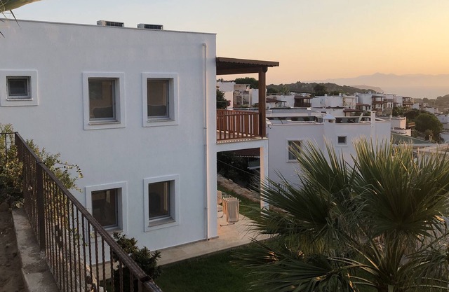 Beautiful Detached Villa with Sea View - Reduced rates for 2022