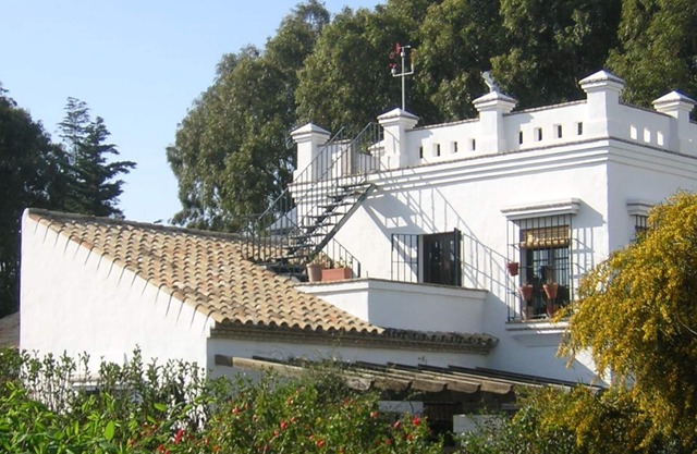 Beautiful villa with pool, close to beaches and City center, perfect for familie