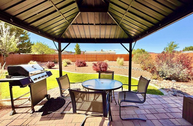 Beautiful Family and Pet-Friendly Home Near National Parks with NEW Hot Tub