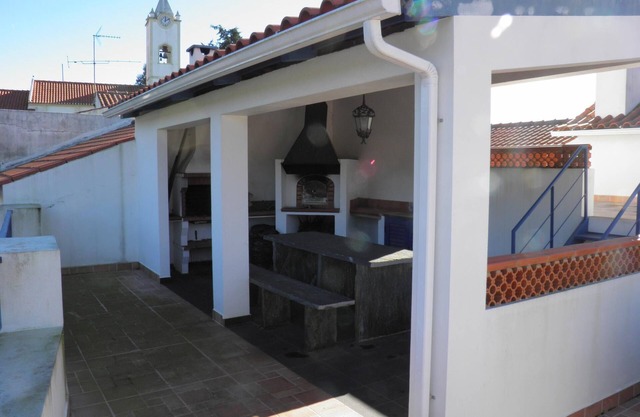 Beautiful Family House, 200m2, garden, barbecue and landscapes to relax