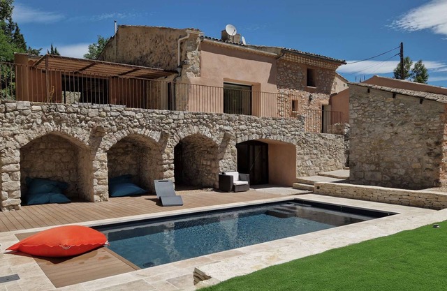 Beautiful provençal Mas with private pool