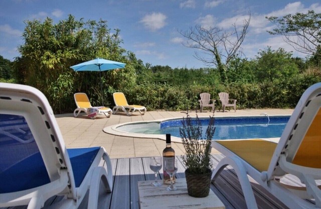Beautiful SpaciousnFamily friendly Gite with Pool and games room. Pets welcome