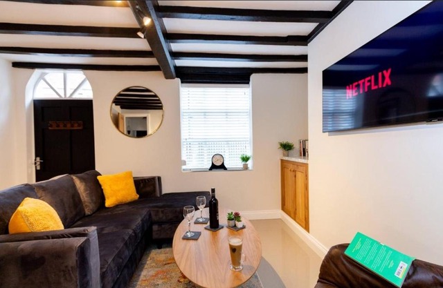 Beautiful grade 2 listed cottage