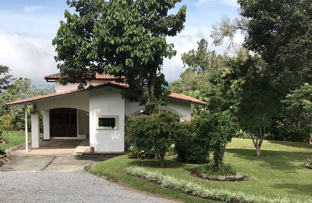Beautiful Guest House at Jaramillo, Boquete. Little Paradise in the Mountain