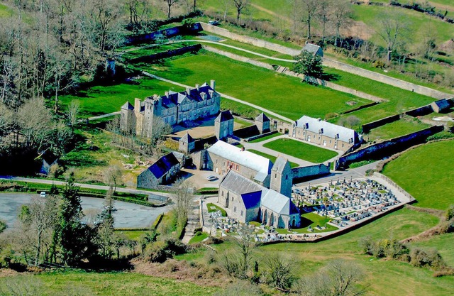 Beautiful home in Gonneville-le-Theil