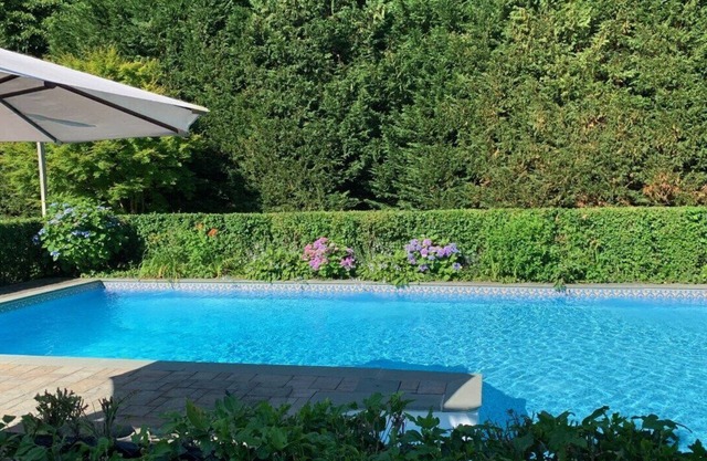 Beautiful Hampton Bays Home, South of the Highway, Close to town.